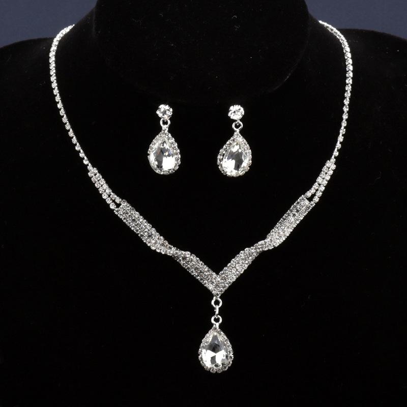 ネックレス ピアスセット レディース 韓国風 ラインストーン オリジナルデザイン 結婚式 花嫁 ウェディング ブライダル パーティー 二次会 Vネック対応 多用途 ガラス製 アクセサリー 花柄 春夏