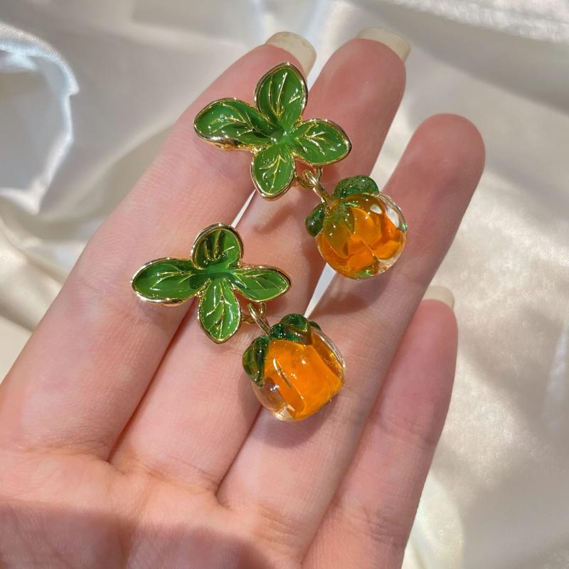 ピアス イヤリング レディース ノンホールピアス対応 925シルバーポスト ミニ柿 フルーツ 揺れる 小ぶ..