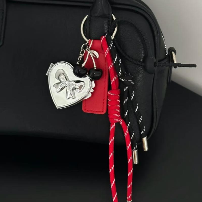 チャーム レディース ハンドメイド リボン ハート型ミラー バッグチャーム キーホルダー 鞄飾り 個性的 かわいい おしゃれ 混合素材 アクセサリー