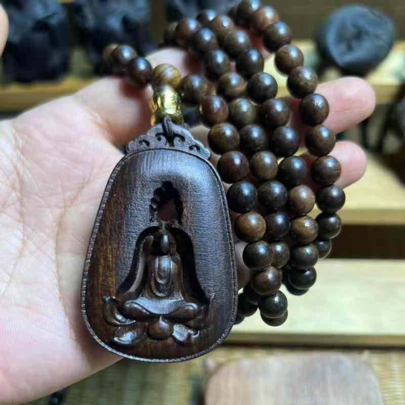 お守り 男女兼用 沈香木製 無相仏 透かし彫り 手彫り 開運 厄除け 無事息災 ペンダント ネックレス カーアクセサリー アジアンテイスト