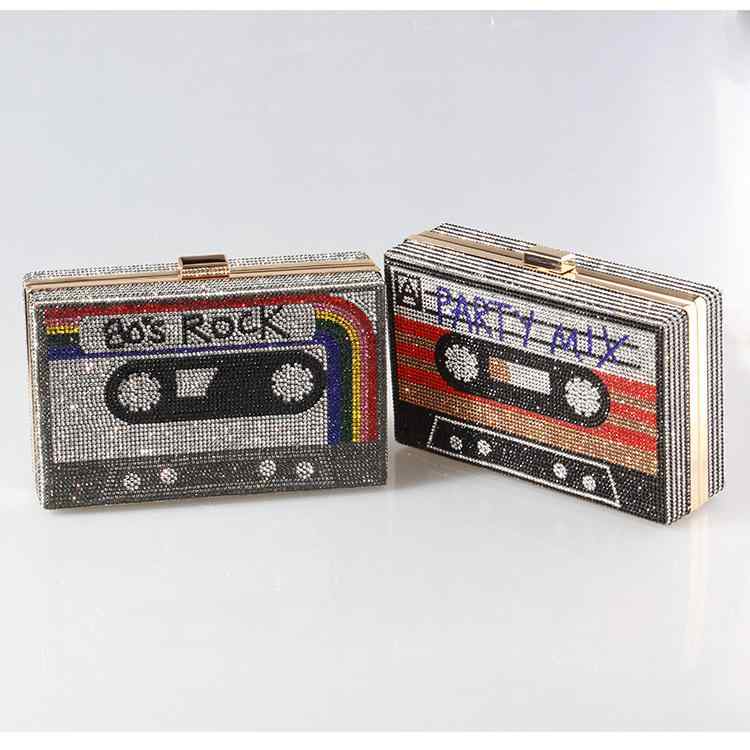 クラッチバッグ レディース パーティー 結婚式 二次会 総ラインストーン カセットテープ型 レトロ ビジ..
