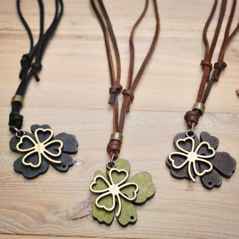 ネックレス 本革 レザー 木製 四葉のクローバー ヴィンテージ エスニック 韓国風 シンプル ロング ペンダント アジャスター付き グリーン ブラウン