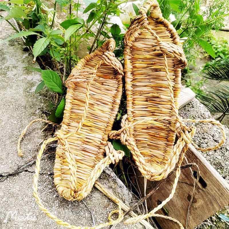 メンズサンダル 滑り止め ハンドメイド 天然素材 藤編み レースアップ わらじ 伝統的 レトロ カジュアル 普段使い 旅行 イベント リラックス