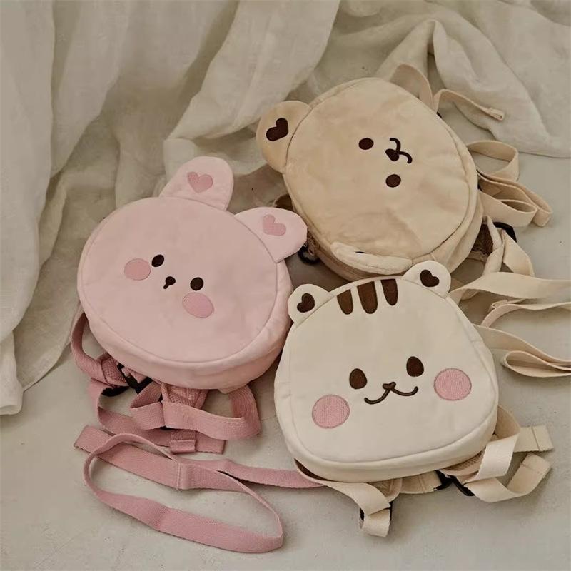 リュックサック ベビー キッズ 子供用 男女兼用 男の子 女の子 迷子防止 ハーネス付き 抗菌 かわいい クマ柄 刺繍 ふわふわ もこもこ 超軽量 通園 お出かけ 保育園 幼稚園