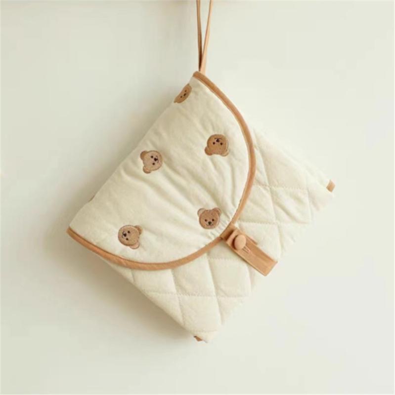 ベビー おむつ替えシート ポータブル 折りたたみ 多機能 防水 コンパクト 携帯用 コットン 赤ちゃん マ..