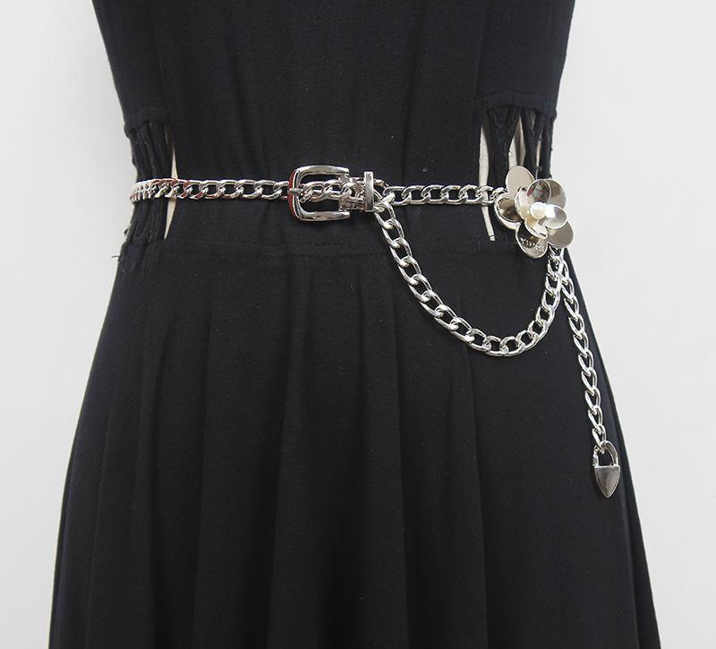 チェーンベルト レディース メタル素材 細身 ウエストマーク 装飾 クール パンク トレンド SNS話題 大人かっこいい モード系 スカート ジーンズ デニムパンツ ワンピース カジュアルスタイル ゴールド シルバー 春夏