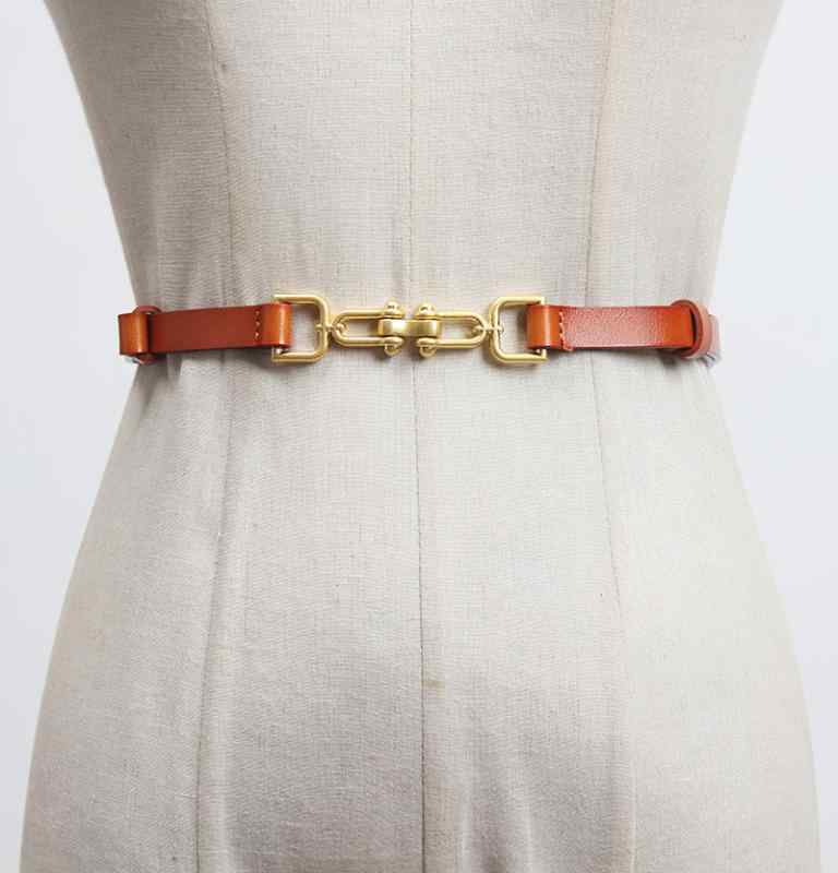 ベルト レディース 本革 牛革 細ベルト 細め ウエストマーク 細身効果 ワンピース シャツ スカート ス..