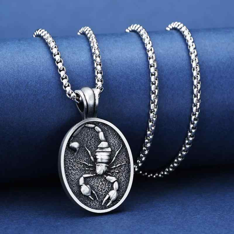 ネックレス メンズ レトロ ヴィンテージ チタン鋼製 サソリ モチーフ ペンダント ヒップホップ パンク ストリート系 錆びにくい 丈夫 ブラック 個性的