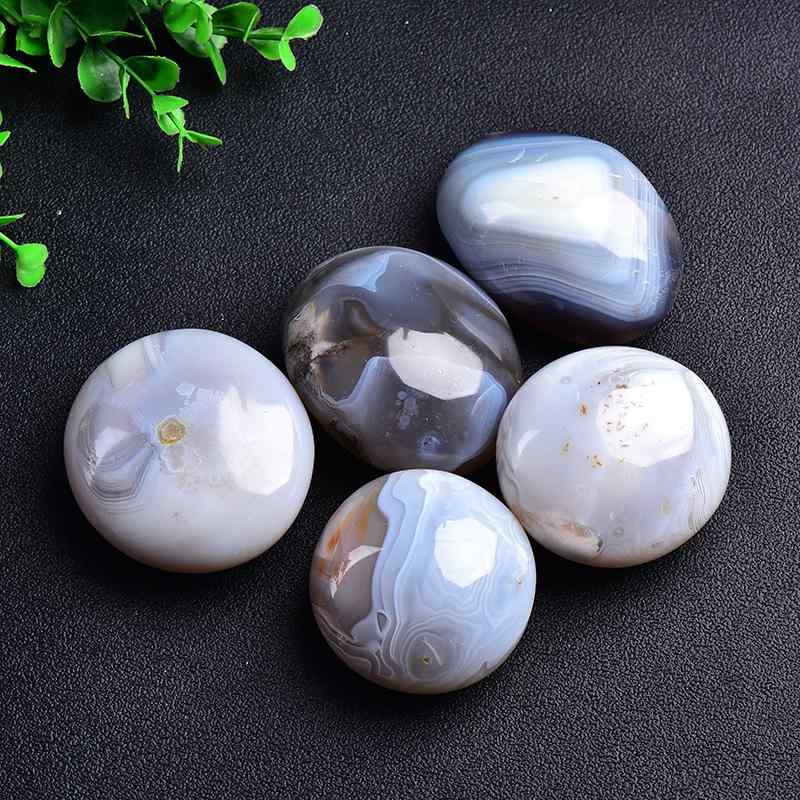 ・素材: 乳白水晶・製造工程: 研磨・形状: 幾何学・素材源: 天然・表面加工: 研磨・形式: 置物・スタイル: モダンシンプル・カラー: グレー瑪瑙・純度: K5