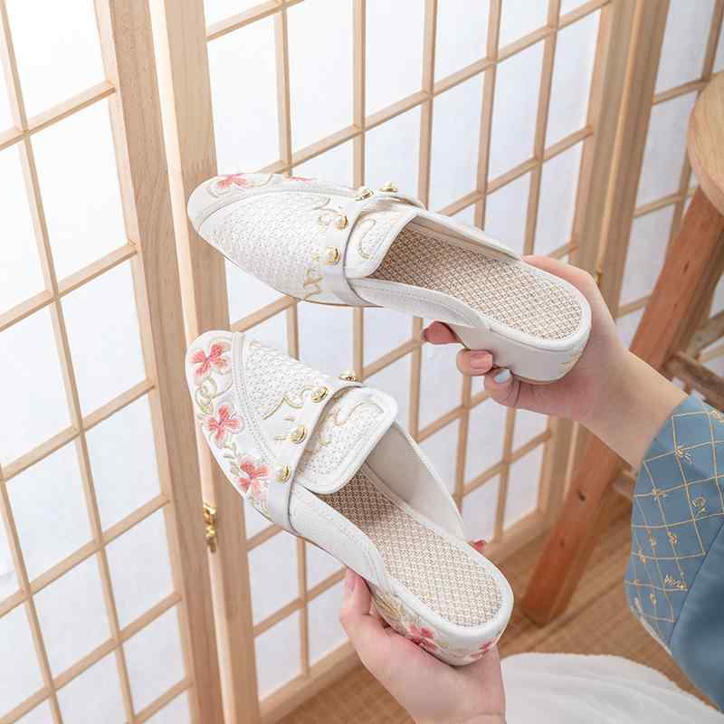 スリッパ レディース 滑り止め チャンキーヒール チャイナ風 民族風 刺繍 花柄 ビーズ ラウンドトゥ チ..