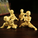 置物 黄楊木 彫刻 リアル カンフー少年 武僧 フィギュア 中華風 インテリア 装飾品 オブジェ リビング 書斎 玄関 飾り 木彫り 工芸品 手のひらサイズ アジアンテイスト