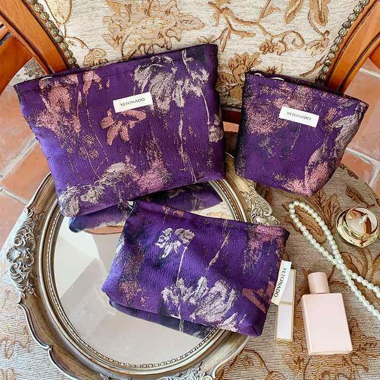 メイクポーチ ユニセックス 大容量 携帯用 エンボスジャガード織り 花柄 刺繡 高級感 小物入れ スキン..