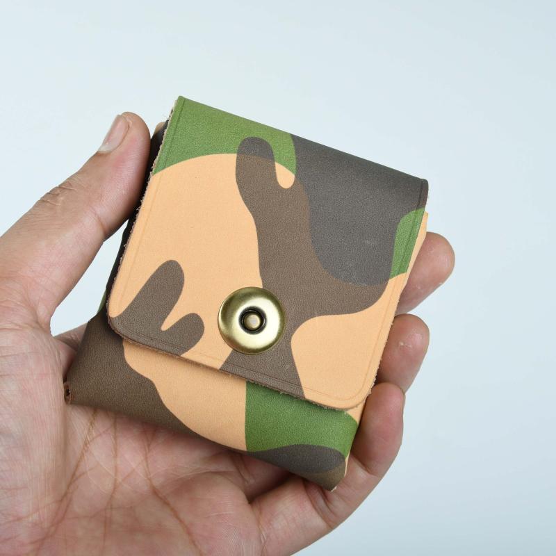 ポーチ ユニセックス 本革 迷彩柄 充電ケーブル イヤホン コード収納 多機能 コインケース 小型 ミニポ..