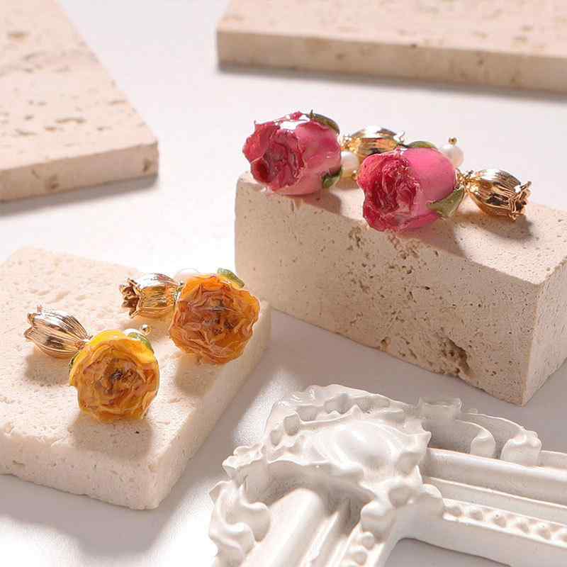 ピアス イヤリング レディース レジン 押し花 ローズ 天然パール プリザーブドフラワー 上品 エレガン..