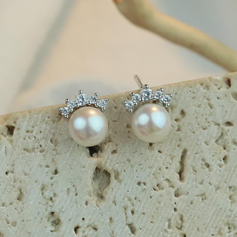 ピアス レディース S925純銀 天然淡水パール ハンドメイド 王冠デザイン 上品 エレガント シンプル 高品質 ライトラグジュアリー オフィス フォーマル 結婚式 パーティー デイリー 大人可愛い ギフト