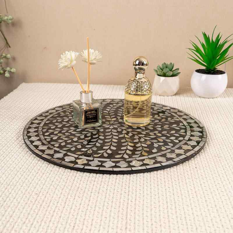 ランチョンマット 断熱 耐熱 円形 貝殻 シェル 家庭用 ダイニングテーブル コースター テーブルマット 高級感 ライトラグジュアリー ヨーロピアン 欧風 花柄 モノトーン 白黒