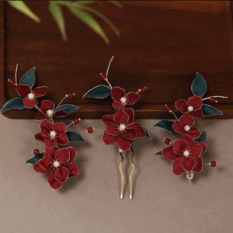 ヘアアクセサリー レディース 布製 古風 中華風 レトロ 象嵌絨花細工 薔薇 花 赤緑配色 秀禾服 チャイナドレス 漢服 和装 ヘアクリップ ヘアフォーク 簪 セット