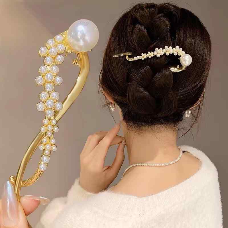 ヘアクリップ レディース 高級感 フィッシュテール パール飾り フラワーモチーフ ツイスト バンスクリップ 合金製 上品 まとめ髪 アップヘア オフィス カジュ...