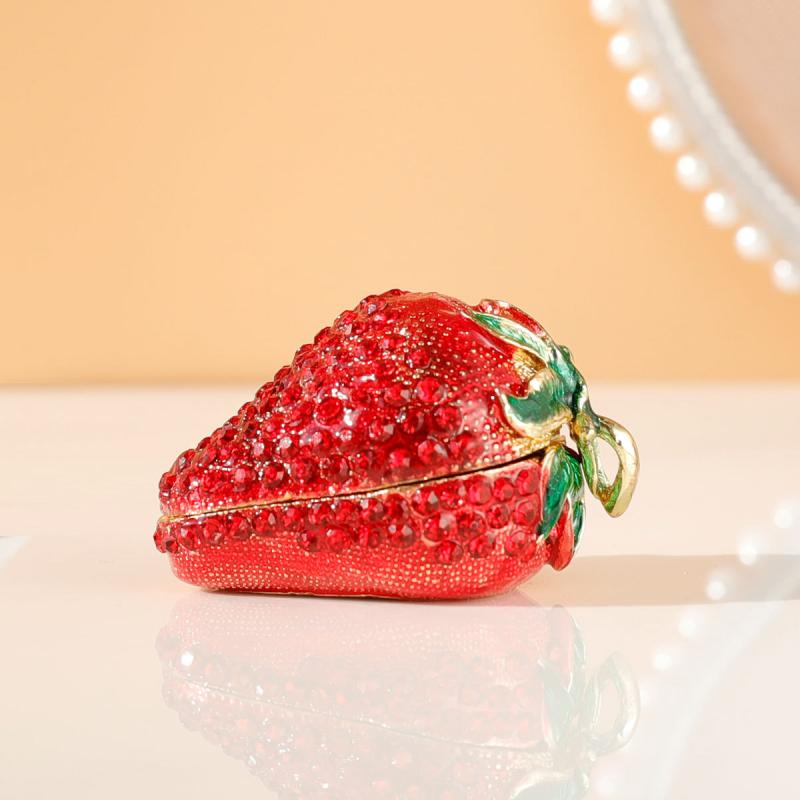 アクセサリーケース 持ち運び ジュエリーボックス 指輪 ピアス ネックレス 収納 ストロベリー柄 かわいい おしゃれ 蓋つき インフルエンサー