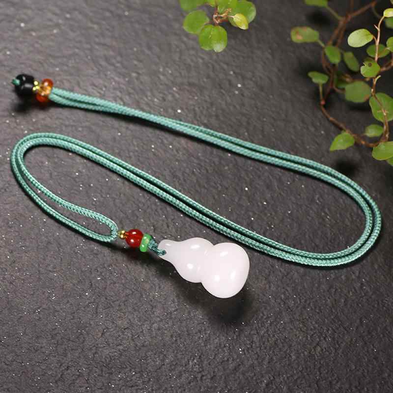 ペンダント 男女兼用 子供用 天然石 金丝玉 白玉 ひょうたん モチーフ 彫刻 浮き彫り 上品 開運 縁起物 福禄 お守り チャーム ギフト 贈り物