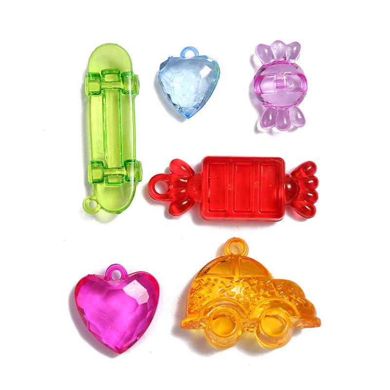 おもちゃ キッズ 子供用 アクリルチャーム カラフル キャンディ ミニカー 透明 クリア キーホルダー お..