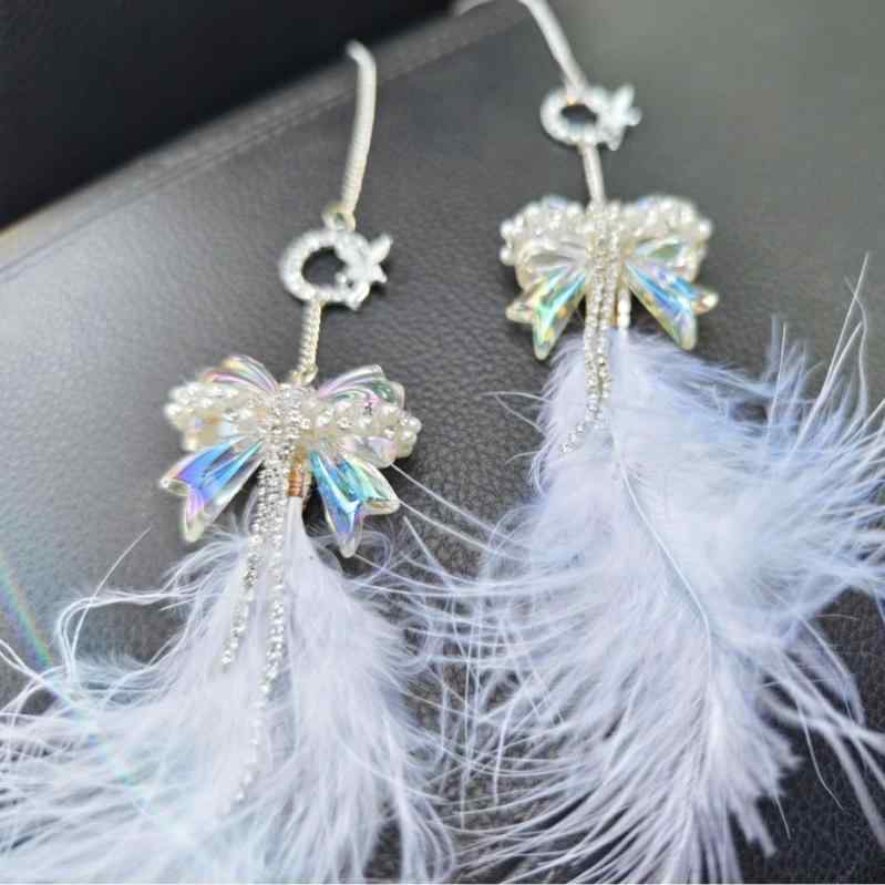 車用 吊り下げ レディース 蝶 羽根 高級感 クリスタル バックミラー ペンダント 車内 装飾 おしゃれ か..