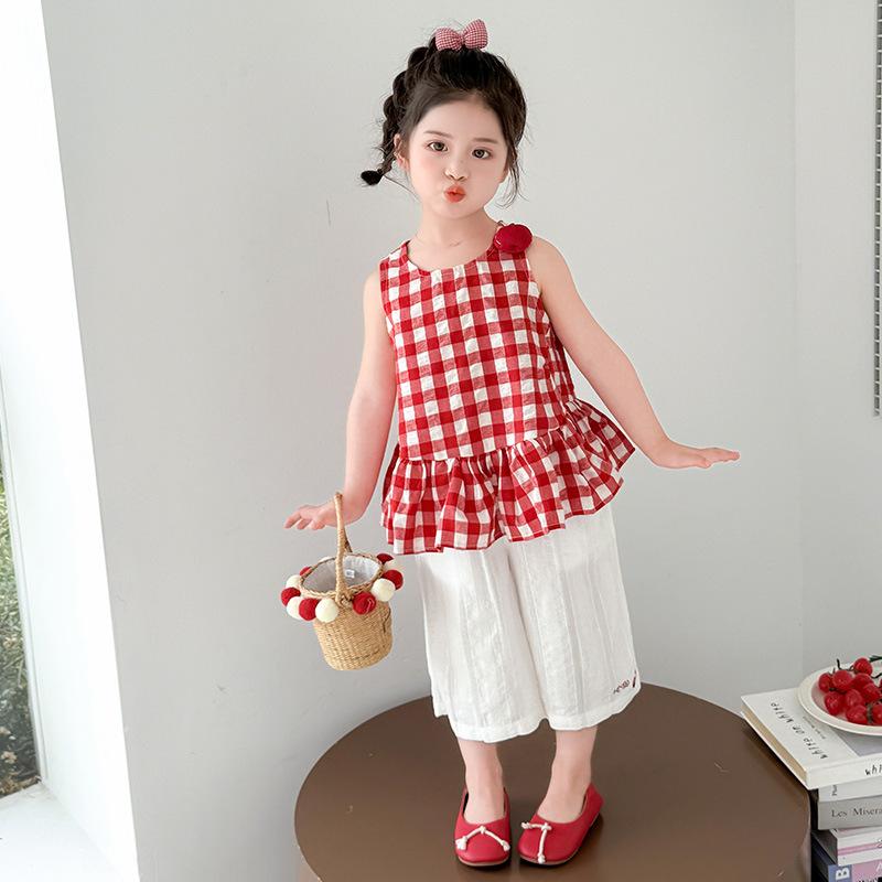 セットアップ キッズ 女の子 夏服 薄手 涼しい 柔らか 綿混 ノースリーブ ベスト タンクトップ チェック柄 ワイドパンツ ガウチョパンツ 七分丈 カジュアル 韓国子供服 おしゃれ かわいい 2点セット