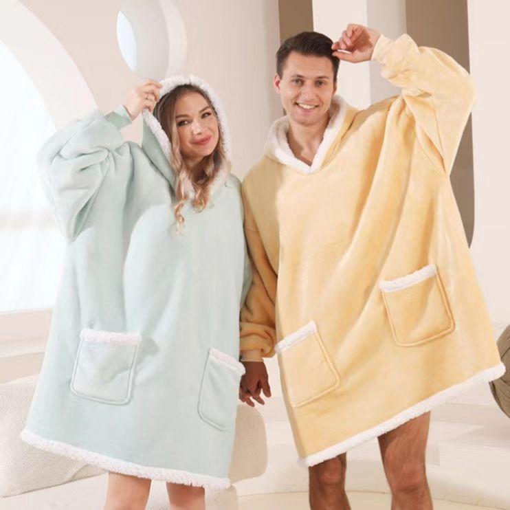 ・カテゴリ: パジャマ・主な素材: フランネル (ポリエステル95%)・スタイル: カップル向け・デザイン: プルオーバー・厚さ: 厚手・ネックライン: フード付き・袖丈: 9分袖・機能: リラックス、睡眠、部屋着、保温、快適、外着可能・性別: 男女兼用・対象年齢層: 18～40歳・対象: 成人・利用シーン: 部屋着、ホテル・スパ・カラー展開: ブラック、ライトピンク、レイクブルー、パープル、ライトブルー、ライトグリーン、ローズレッド、イエロー、ダークブルー、ライトグレー、牛柄、レオパード柄・サイズ展開: フリーサイズ