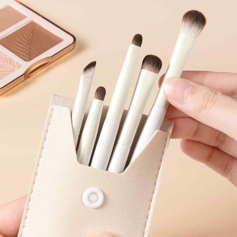 メイクブラシ 初心者向け 携帯用 人造繊維 アイシャドウ アイライナー チーク シェーディング ブレンデ..