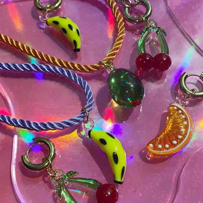 ネックレス レディース 軽量 樹脂製 かわいい ドーパミンカラー カラフル フルーツモチーフ ロープチェ..