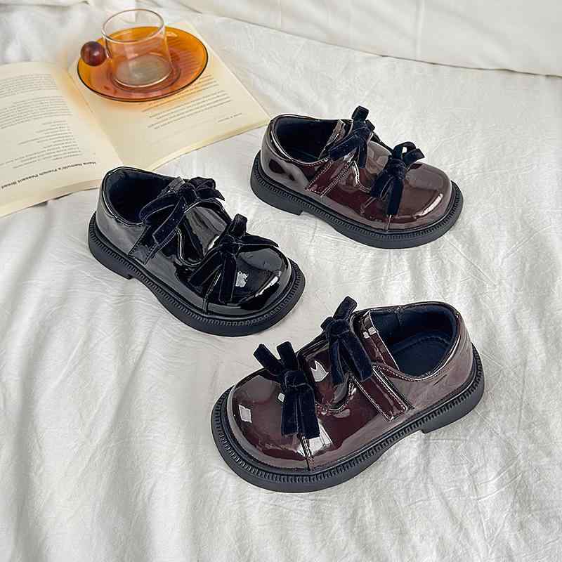 パンプス 女の子 キッズ リボン かわいい おしゃれ フォーマルシューズ 発表会 卒園式 入学式 カジュアル 通気性 滑り止め 耐摩耗 マジックテープ 黒 茶色...