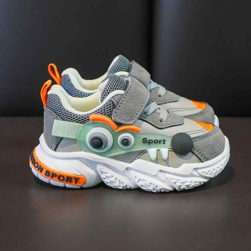 スニーカー ベビー キッズ 男の子 女の子 男女兼用 軽量 滑り止め キャラクター 歩行練習 合成皮革 快..