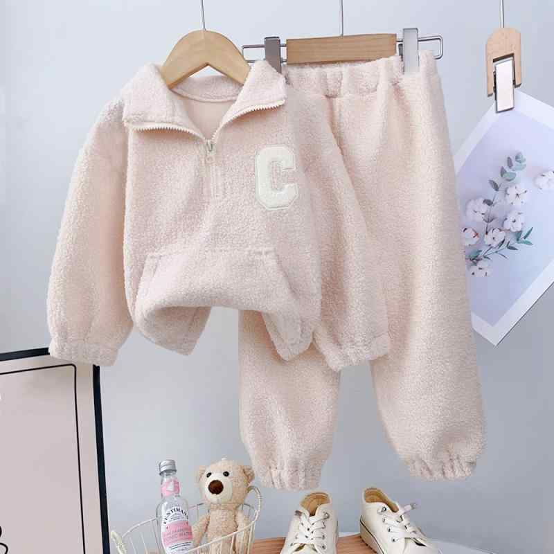 キッズ 女の子 ガールズ あったか ボア ハイネック シンプル ロゴ アウター ジャケット ロングパンツ パンツ 韓国風 アイボリー 上下セット 2点セット セットアップ 秋冬