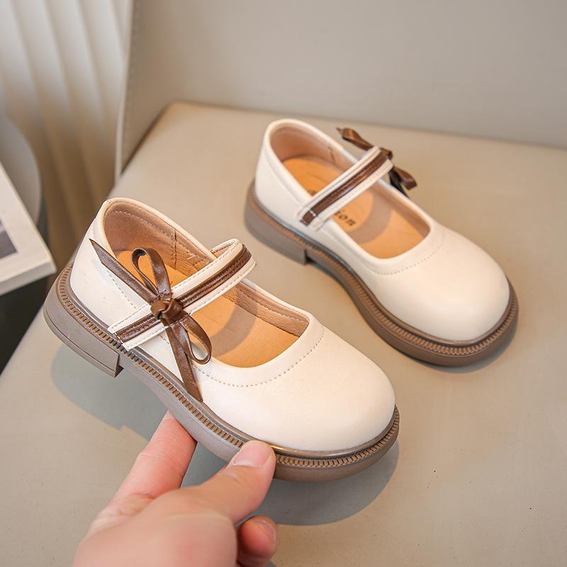 フォーマルシューズ 女の子 キッズ 革靴 レザー プリンセス ソフトソール 滑り止め 通気性 耐摩耗性 発表会 入学式 卒園式 スクール 通学 イベント 黒 ブラック リボン スリッポン 韓国風