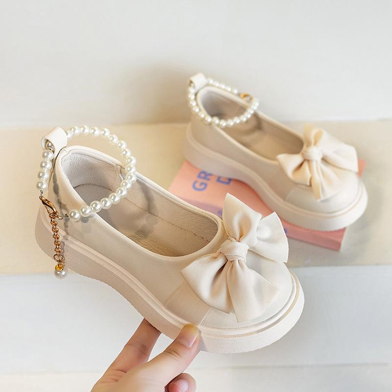 パンプス 女の子 ガールズ 革靴 春夏 リボン パール プリンセス 防滑 耐摩耗 発表会 フォーマル 入園式 卒園式 入学式 卒業式 PUレザー ゴム底 キッズ ジュニア 子供用 かわいい ホワイト 黒