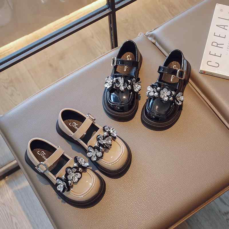 シューズ 女の子 女児 プリンセス ローファー 革靴 かわいい 花モチーフ 黒 ブラック 滑り止め 通気性 マジックテープ開閉 フォーマル 発表会 入学式 卒業式 結婚式 フラットシューズ 春夏秋