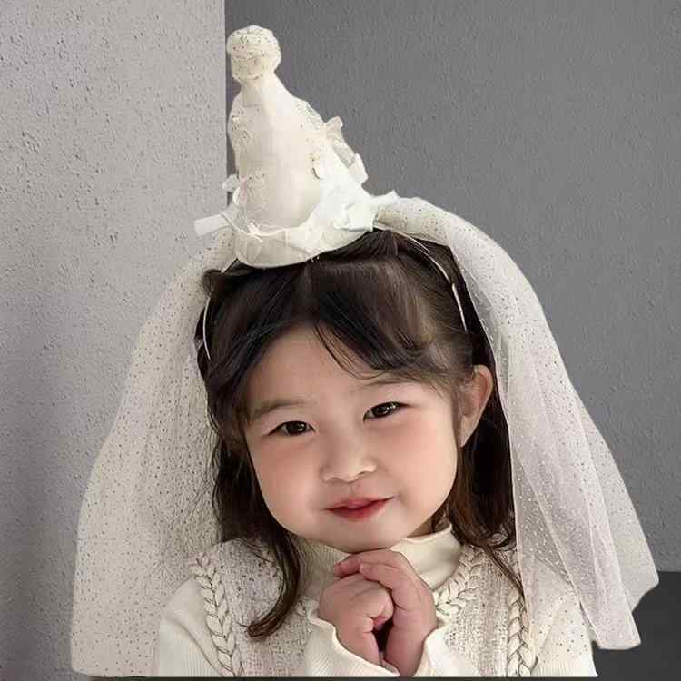 カチューシャ キッズ 女の子 ヘアアクセサリー ベール付き 王冠 誕生日 パーティー 記念写真 おしゃれ 発表会 かわいい