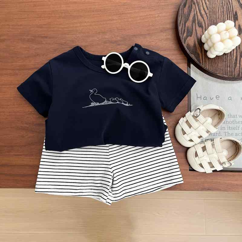 セットアップ 男の子 ベビー キッズ 薄手 半袖 ショートパンツ 2点セット 韓国風 おしゃれ ストライプ..