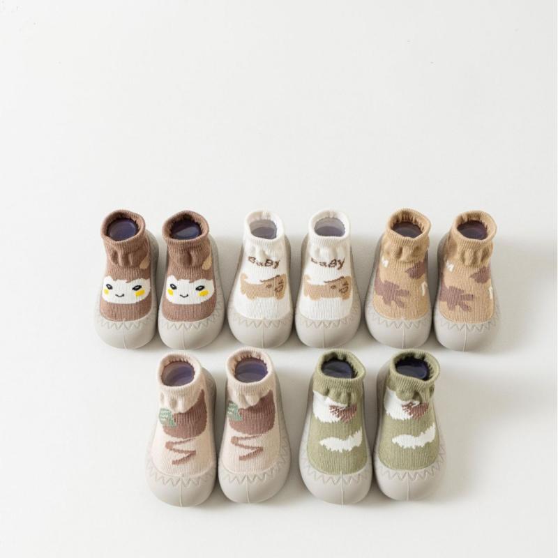 ベビー ソックスシューズ 男女兼用 男の子 女の子 ファーストシューズ あんよ やわらか底 滑り止め 通..