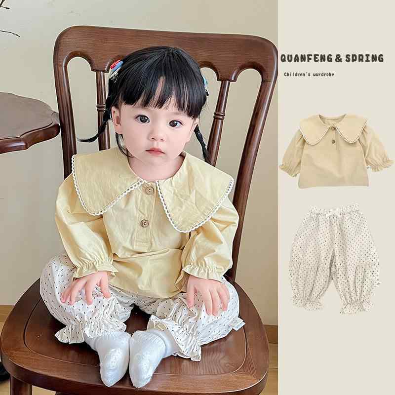 ・カテゴリ: キッズセットアップ・スタイル: 韓国風・性別: 女性・対象年齢: 乳幼児（1～3歳）・セット内容: パンツセット・セット点数: 2点セット・主な素材: 綿100%・厚さ: 普通・生地加工: 柔軟処理・デザイン: セットアップ・ネックライン: 襟付き・袖丈: 長袖・パンツ丈: ロング丈・柄: 無地・開閉: プルオーバー・カラー展開: アプリコット、ホワイト、ベージュ・サイズ展開: 66cm、73cm、80cm、90cm、100cm