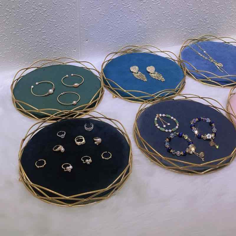 アクセサリースタンド 金属製 ベルベット調 北欧風 アート風 丸型バスケット ジュエリー ディスプレイ 店舗什器 展示 収納 整理 小物 雑貨 プレゼント 多色展開