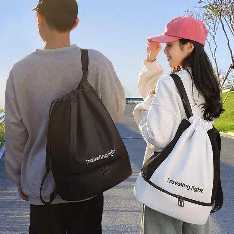 Suit Case - リュックサック ユニセックス 男女兼用 乾湿分離 防水 大容量 トラベル スポーツ ジム フィットネス スイミング プールバッグ 巾着型 シューズ収納 バックパック ポリエステル素材 カジュアル バイカラー おしゃれ