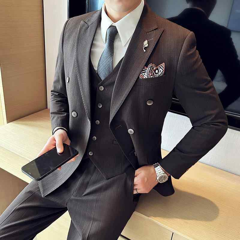 礼服 メンズ 高級感 ストライプ柄 新郎 結婚式 フォーマル スリーピース セットアップ スリム 薄手 オールシーズン対応 ビジネス カジュアル 二次会 パーティー グレー 黒 コーヒー