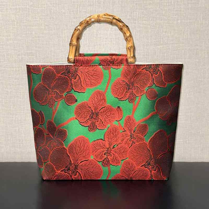 トートバッグ レディース オリエンタル花柄 両面刺繍 箔押し 立体仕上げ ハンドメイド 大容量 竹製ハンドル キャンバス 通勤 A4対応 普段使い ファスナー付き プリーツ加工(4)