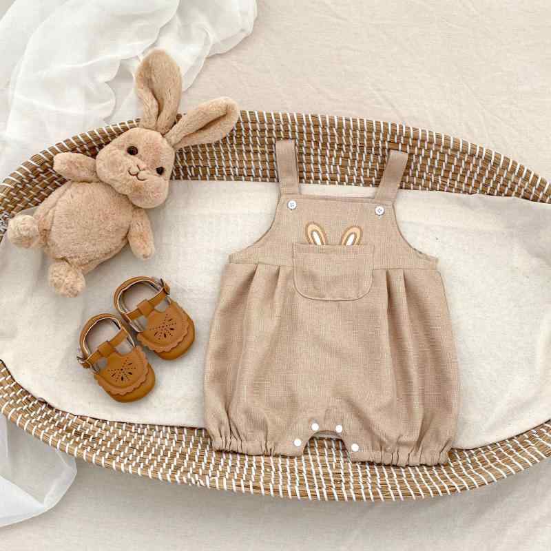 ロンパース ベビー 男の子 女の子 かわいい うさぎ耳 刺繍 ノースリーブ サロペット風 ショート丈 夏物 薄手 ポリエステル カバーオール 80cm 90cm 100cm