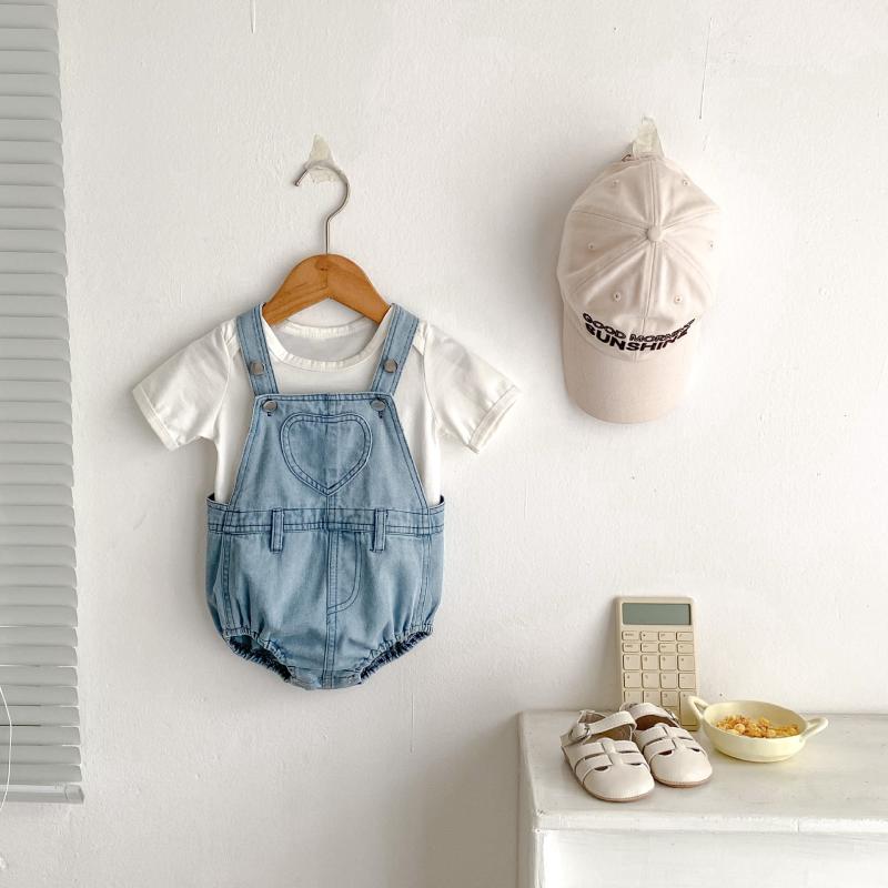 ベビー ロンパース 男の子 女の子 男女兼用 ハート柄 デニム サロペット 綿混素材 ノースリーブ カジュアル 春夏 赤ちゃん 子供服 カバーオール 乳幼児 かわいい お出かけ 部屋着
