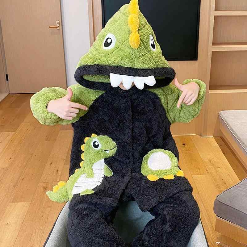 パジャマ キッズ 男の子 恐竜柄 ルームウェア 冬用 厚手 暖かい サンゴフリース 裏起毛 三層キルティング 保温 吸湿発熱 部屋着 寝間着 やわらか 子供服