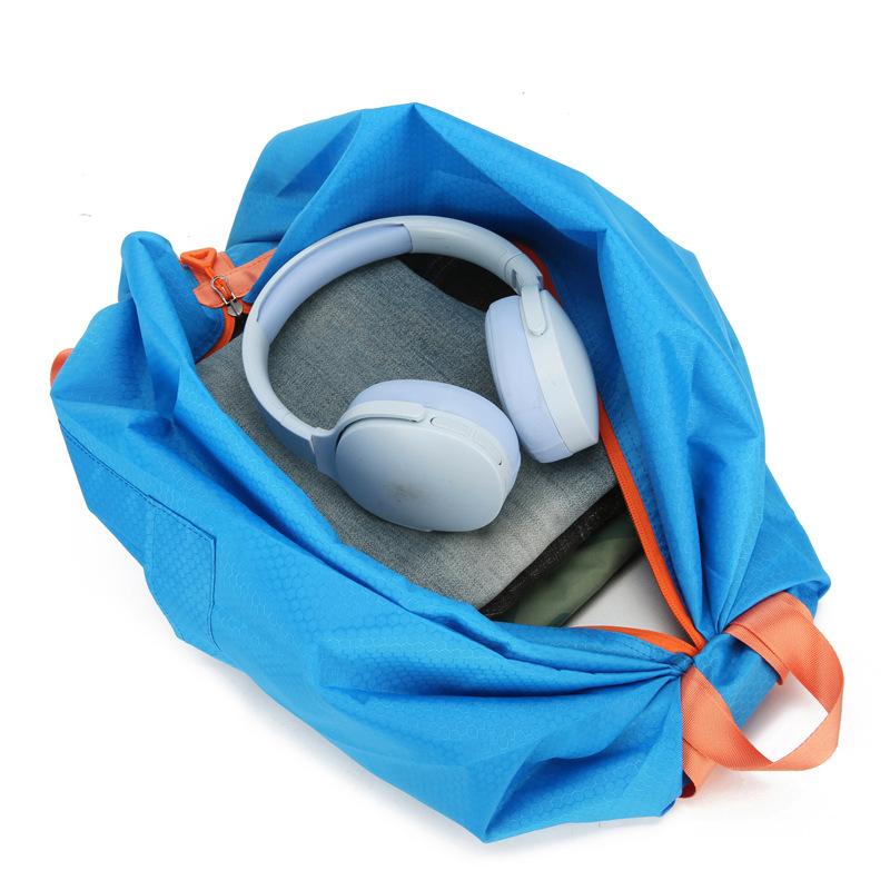 リュックサック 男女兼用 大容量 折りたたみ 撥水 軽量 耐摩耗 オックスフォード生地 スポーツ 旅行 アウトドア 携帯用 配色切り替え 無地