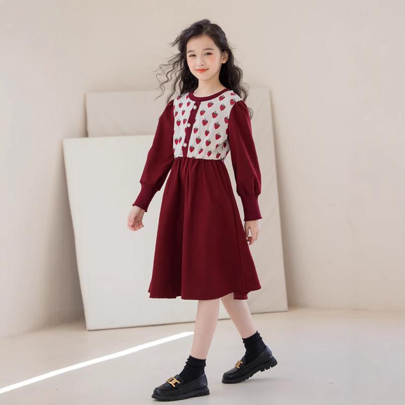 ・スタイル: スイート・生地: ニット・カテゴリ: ワンピース・主な素材: ポリエステル100%・性別: 女の子向け・対象年齢: 8歳以上、身長140cm以上・生地加工: ソフト加工・着用シーズン: 春、秋、冬・袖丈: 長袖・スカート裾: パッチワークスタイル・裏地素材: ポリエステル100%・デザイン要素: プリンセス・カラー: ダークレッド・サイズ展開: 120cm、130cm、140cm、150cm、160cm、170cm