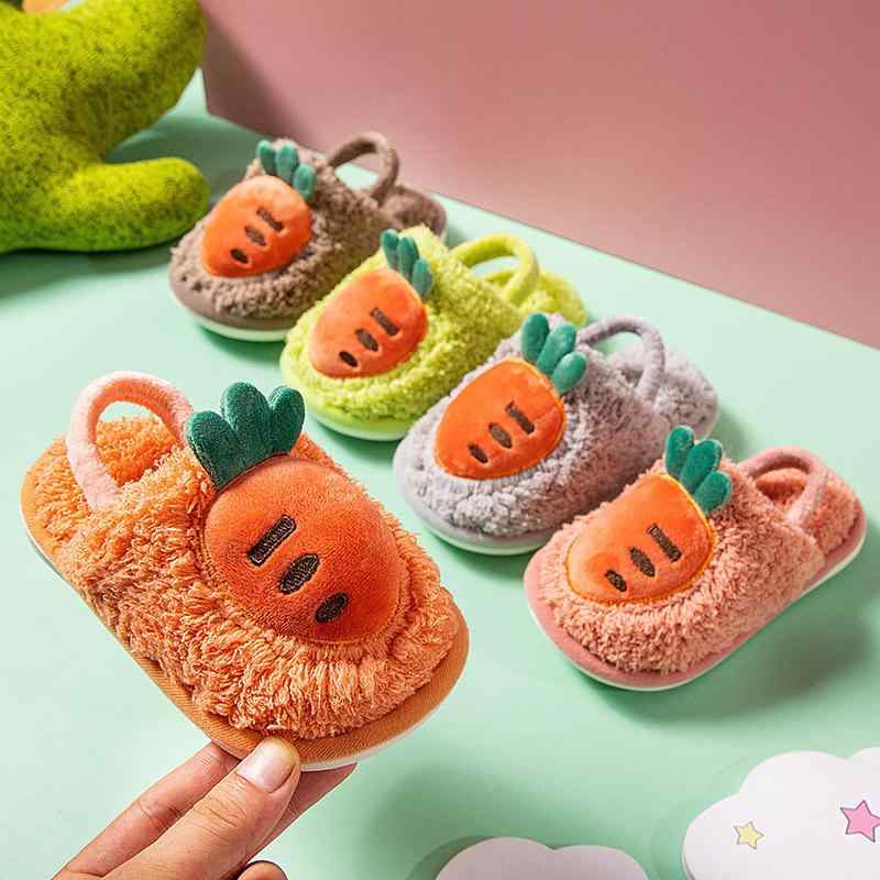 スリッパ キッズ 子供 男の子 女の子 男女兼用 厚底 滑り止め ふわふわ モコモコ あったか 保温 コットン 綿 かわいい カートゥーン キャラクター 室内履き 秋冬用 つま先保護 耐久性 消臭